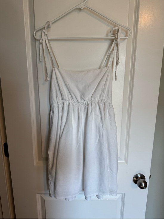 Show Me Your MuMu Dresses & Skirts - Gretchen Mini Dress in White Linen
SHOW ME YOUR MUMU
